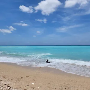 Apartamento Beachfront Apartment, Quiet 4 Beds, 1 Bath, Ac, Wi-fi, Hot Water, In Near Patos, Paraíso